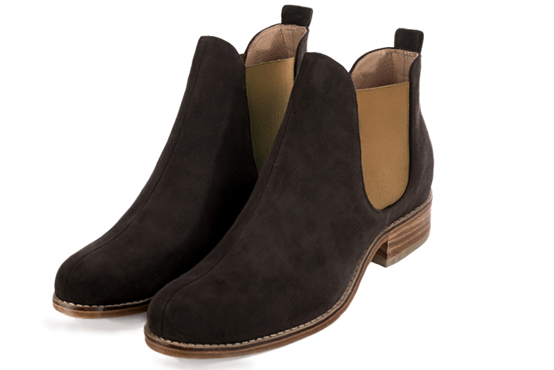 Boots homme habill es marron b ne et beige camel. Bout rond. Semelle cuir talon plat